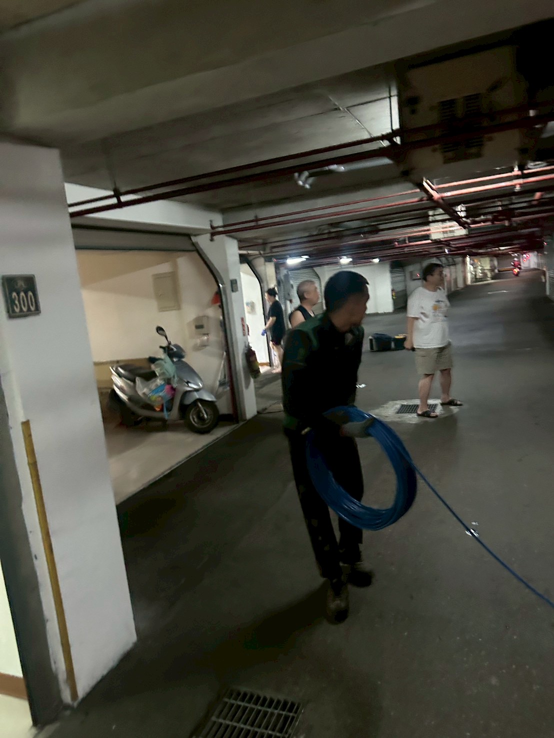 中大1150420水刀洗管案例-案場準備水刀清潔