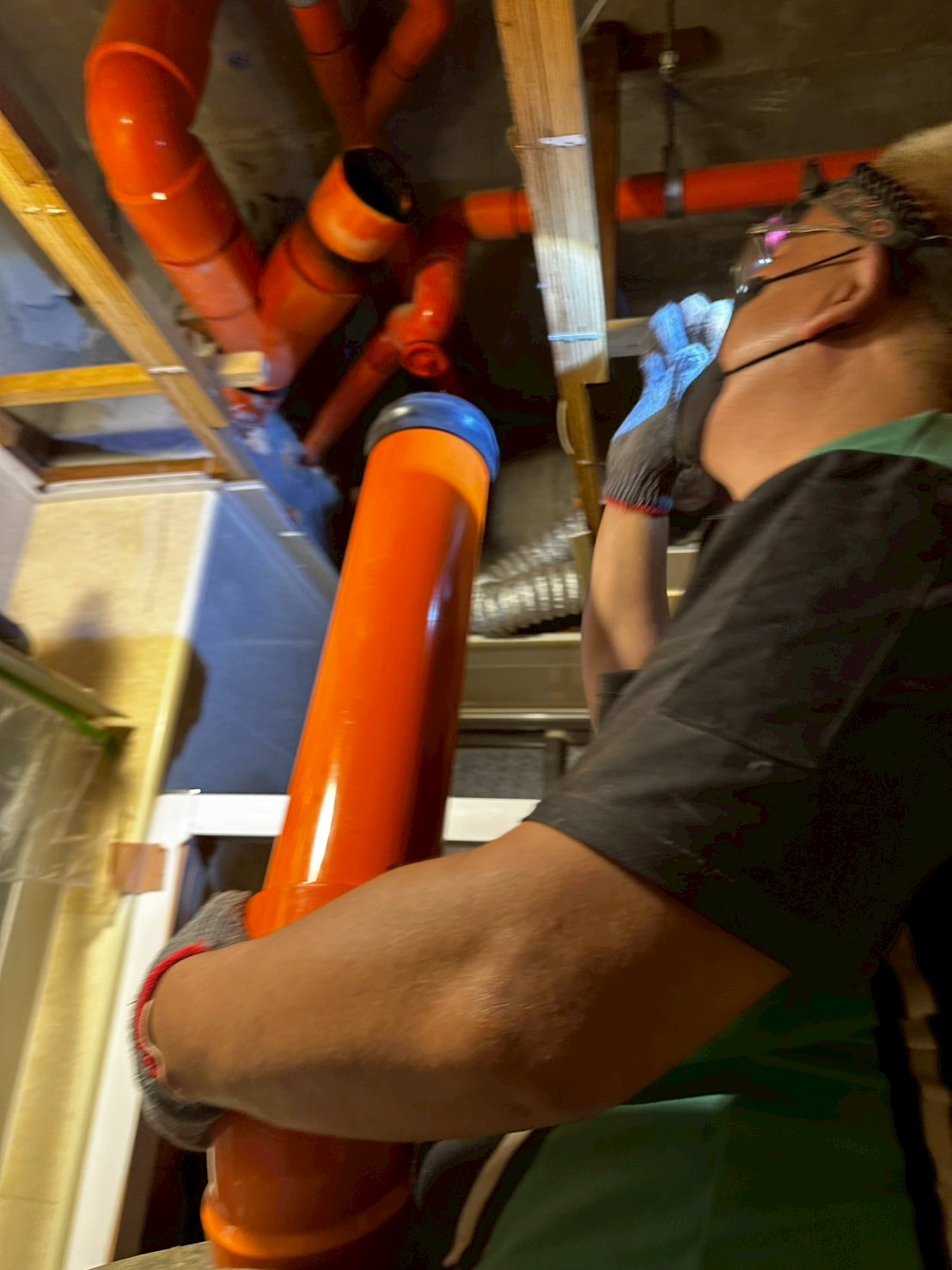 1140812鉑金苑社區廁所馬桶幹管阻塞排除作業-更換新管路