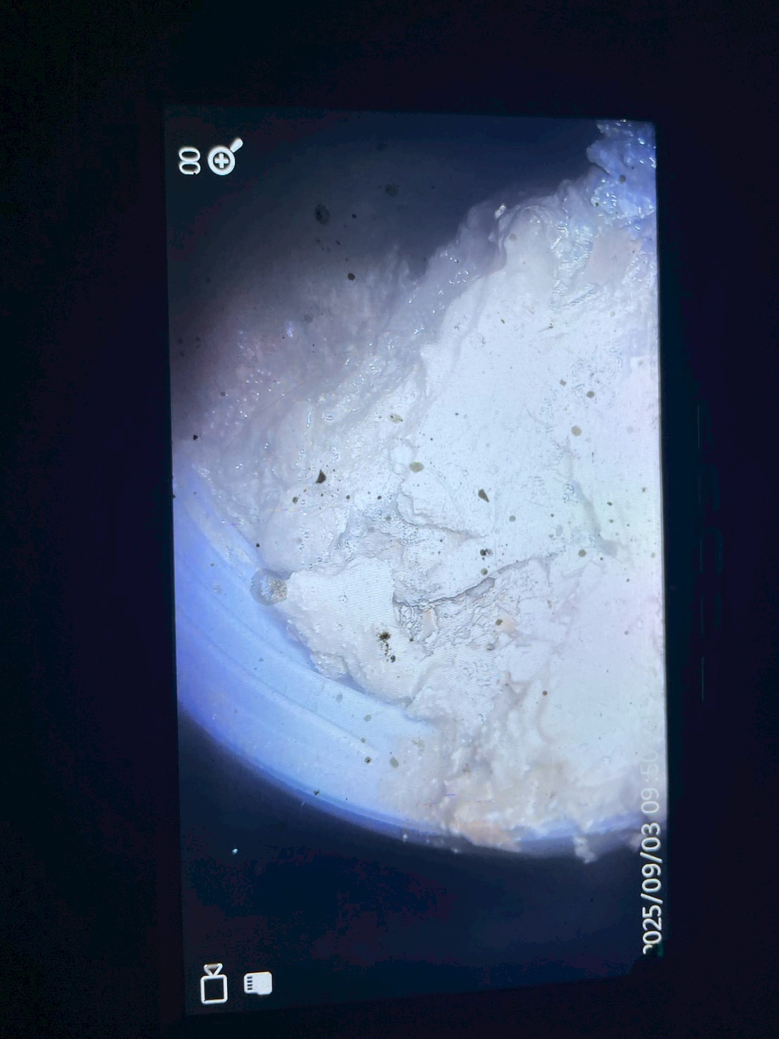 1140905竹城吉川公寓大廈B1雨水管水刀洗管案例-大量泡沫與髒汙