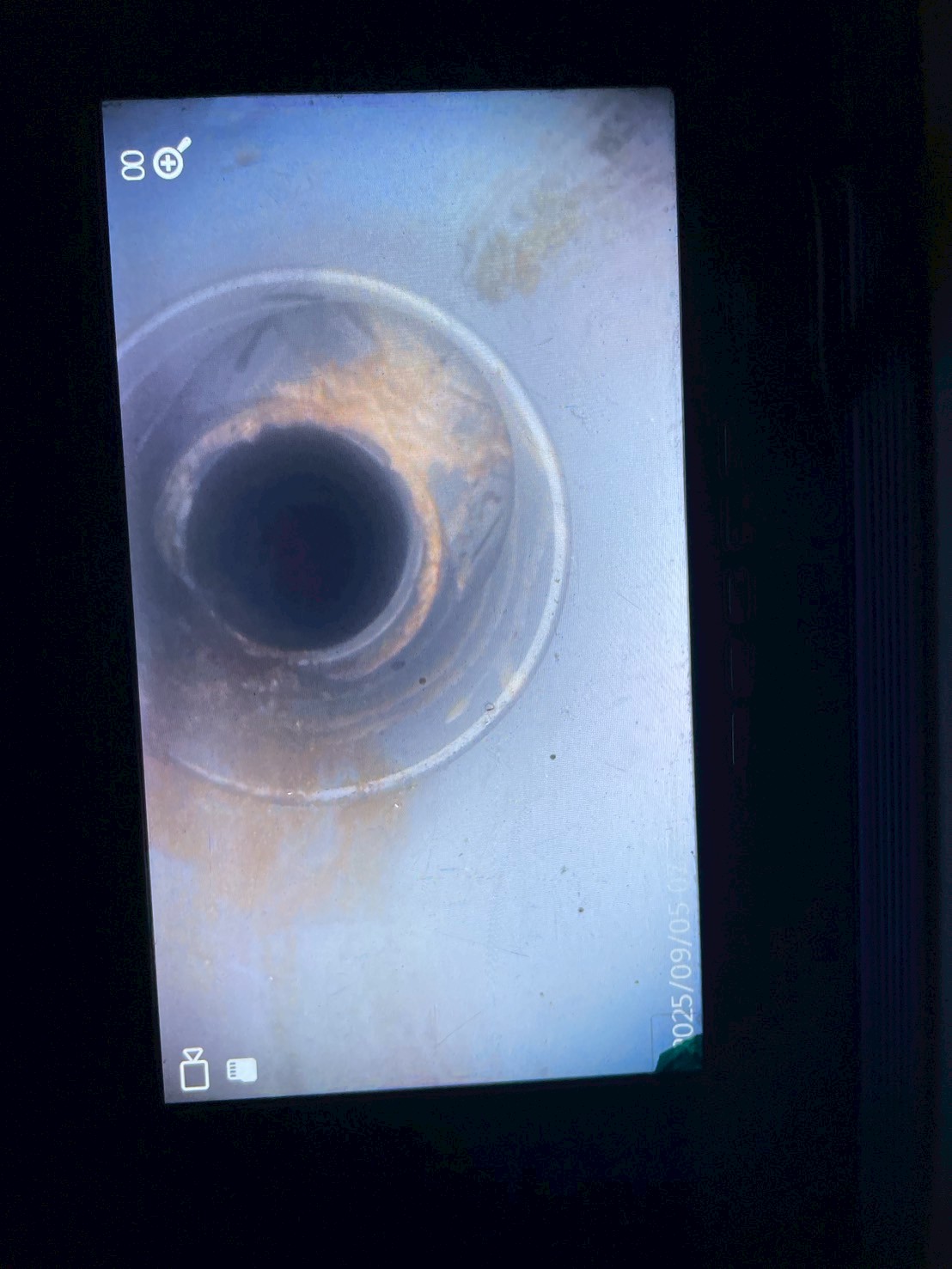 1140905竹城吉川公寓大廈B1雨水管水刀洗管案例-清潔後管道通暢