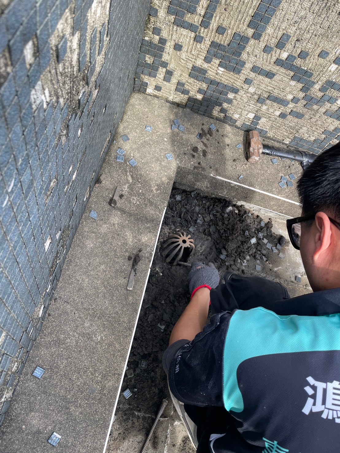 1141112陸光新城D區頂樓地排通管案例